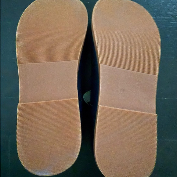 Girls’ Navy Blue Mary Jane Shoes - Picture 4 of 5